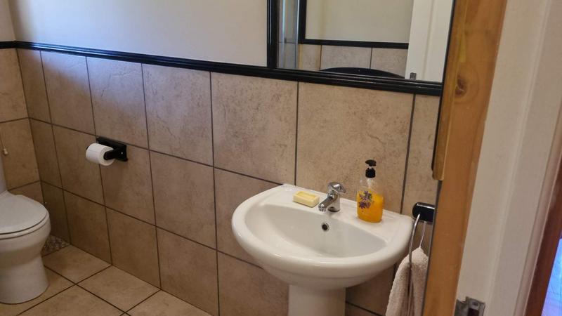 5 Bedroom Property for Sale in Rheenendal Western Cape